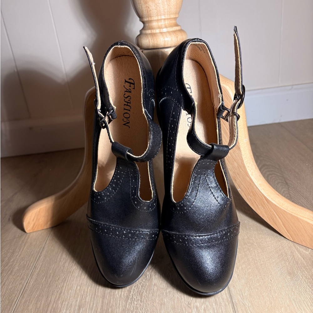 Fashion Nova Black T-Strap Heels